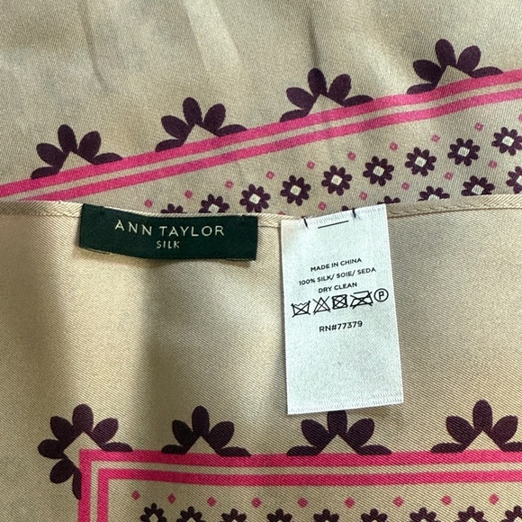 Silk Pink and Tan Patterned Scarf - Picture 4 of 4